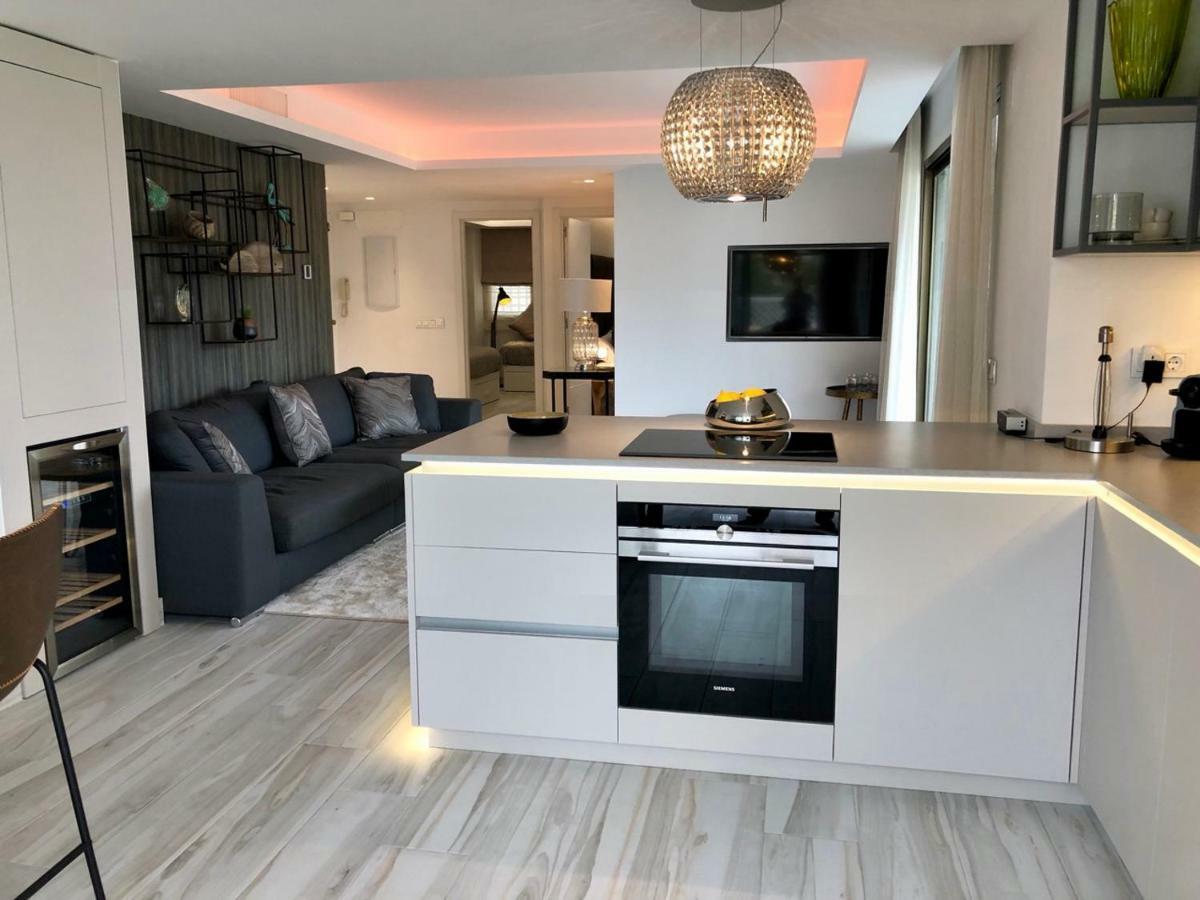 Luxury Apartment In La Isla, Walking Distance To Puerto Banus ماربيا المظهر الخارجي الصورة