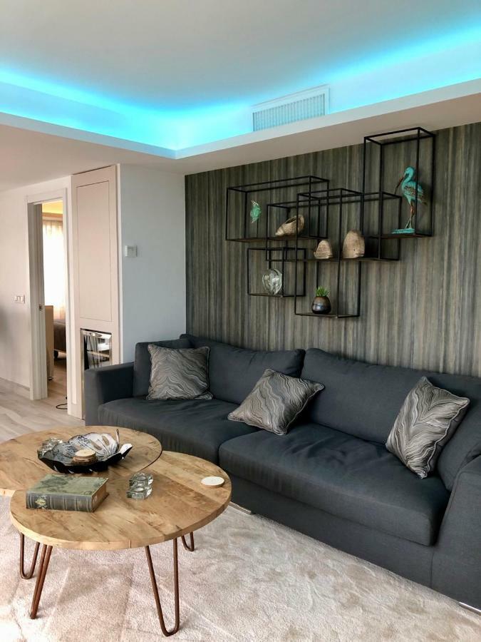 Luxury Apartment In La Isla, Walking Distance To Puerto Banus ماربيا المظهر الخارجي الصورة