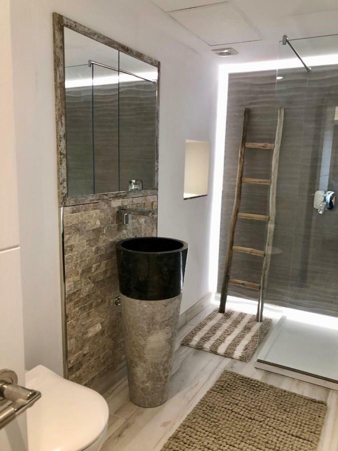 Luxury Apartment In La Isla, Walking Distance To Puerto Banus ماربيا المظهر الخارجي الصورة